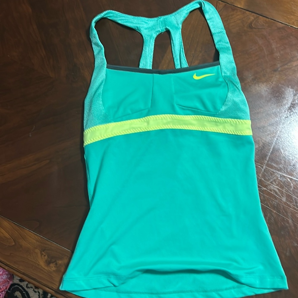Nike tank